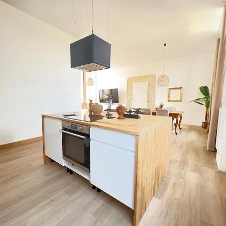 La Loge Entre Pierre & Histoire 公寓 *